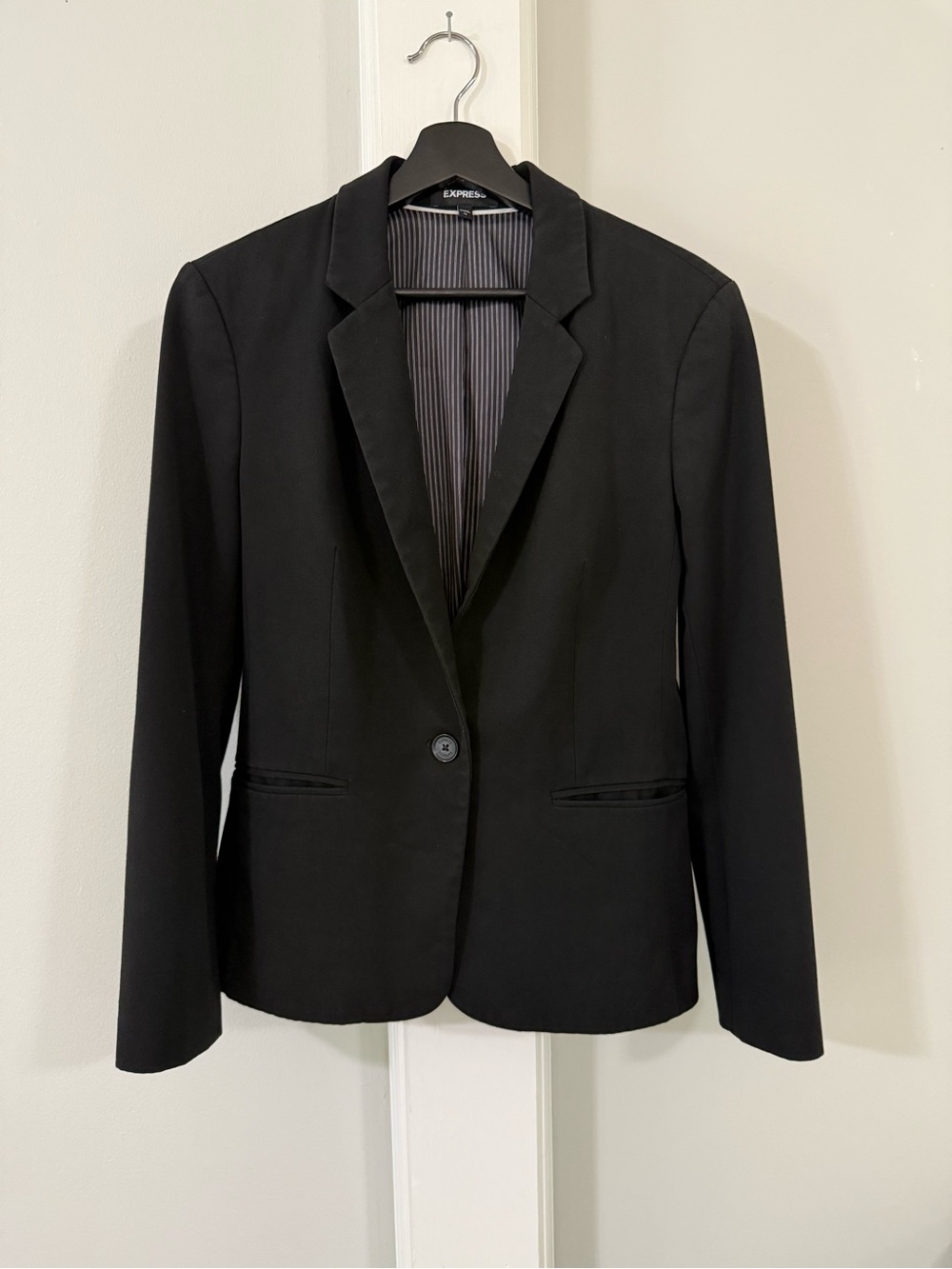 Express Black Single-Button Tailored Blazer